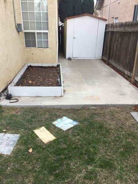 Building Photo - 1573 Shadowood Ct