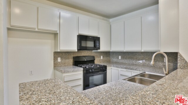 Building Photo - 2222 Beachwood Dr