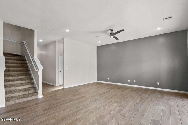 Building Photo - 7429 Rio Rimac Dr