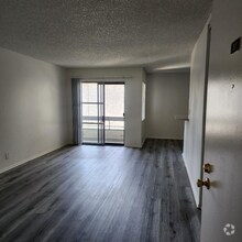 Building Photo - 4424 Woodman Ave