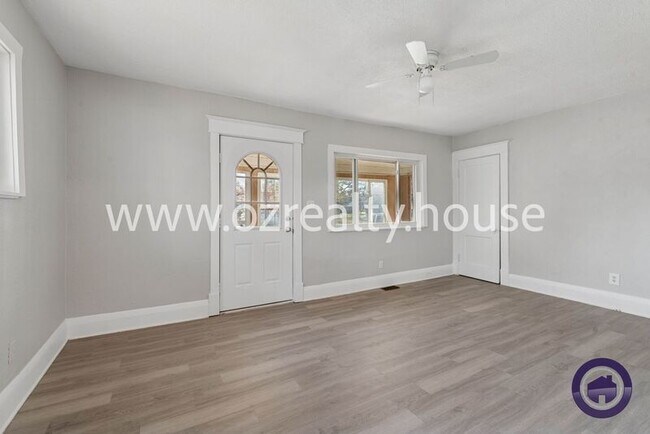 Building Photo - 1214 Slater St