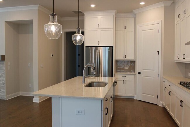Building Photo - 4647 Molder Dr
