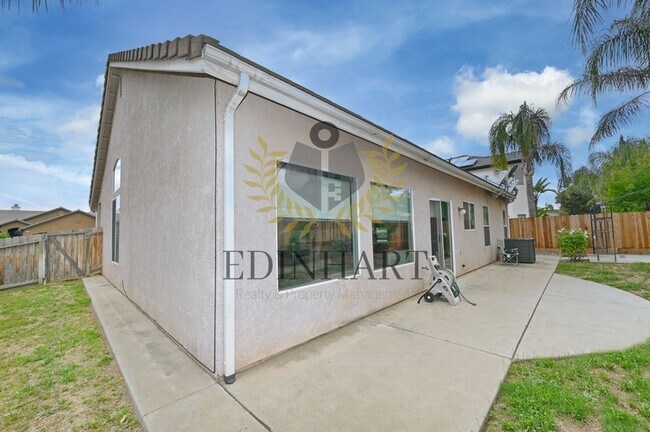 Building Photo - 2780 E Plymouth Way