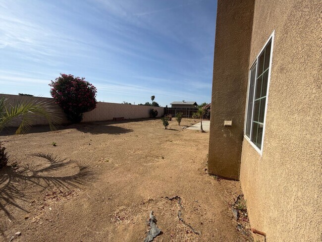 Building Photo - 611 Winners Cir