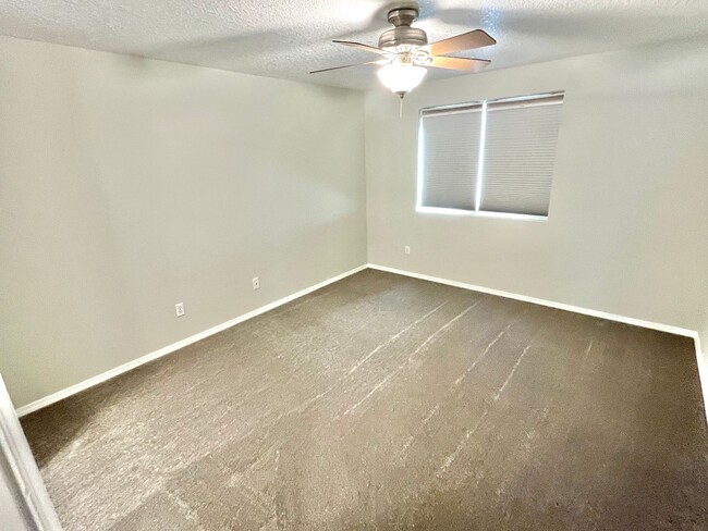 Building Photo - *MOVE-IN SPECIAL!*  Beaverton Home on Corner Lot with Attached Garage, Fenced Backyard, Deck