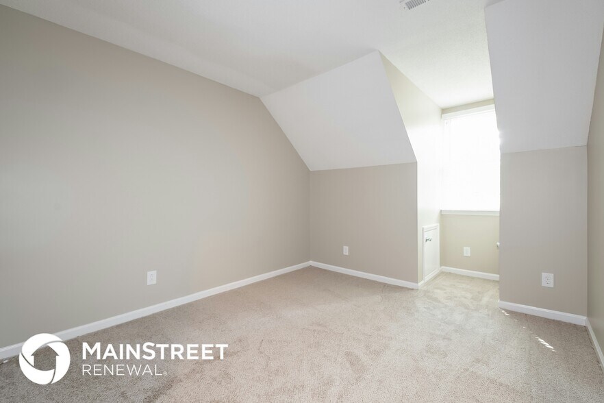 Building Photo - 4404 Liverpool Ln