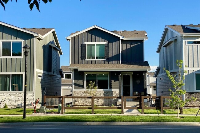 Building Photo - Detatched Home in Village at Rose Farm, Berthoud!