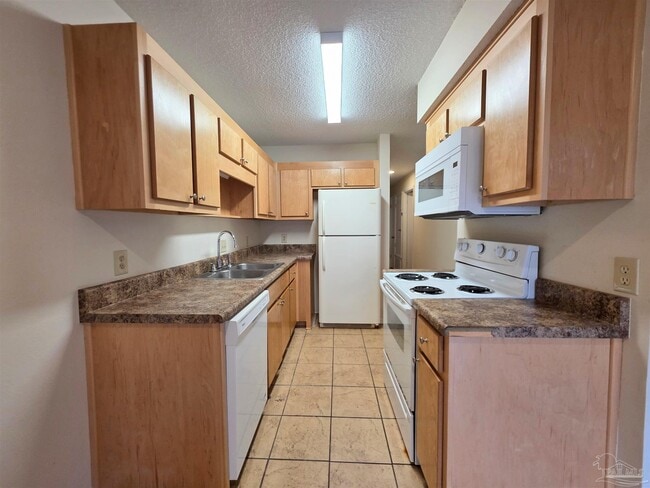 Building Photo - 1440 N 61st Ave