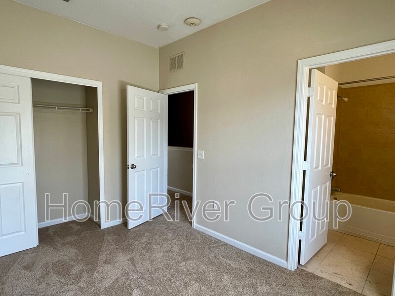Building Photo - 6047 Gibson Ave
