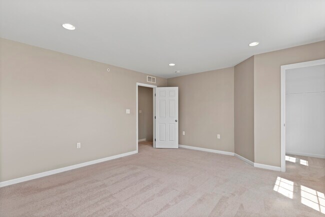 Building Photo - 1414 Ann Ln