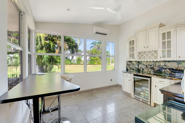 Building Photo - 3040 Jasmine Terrace