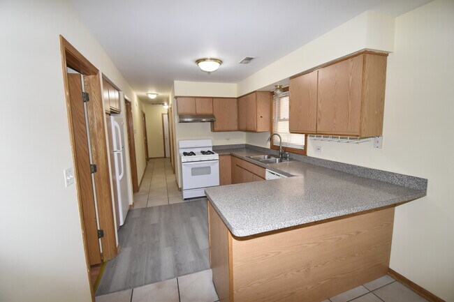 Building Photo - 2729 W 37th Pl