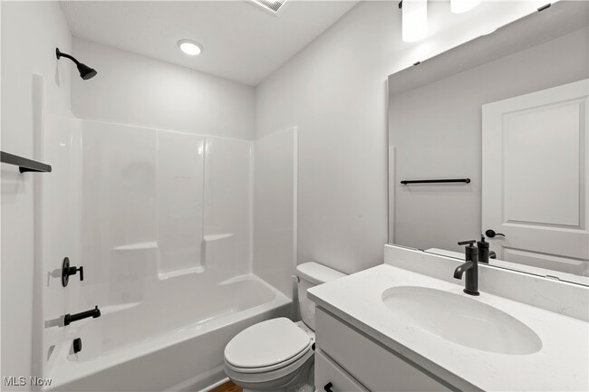 Building Photo - 2240 E 97th St