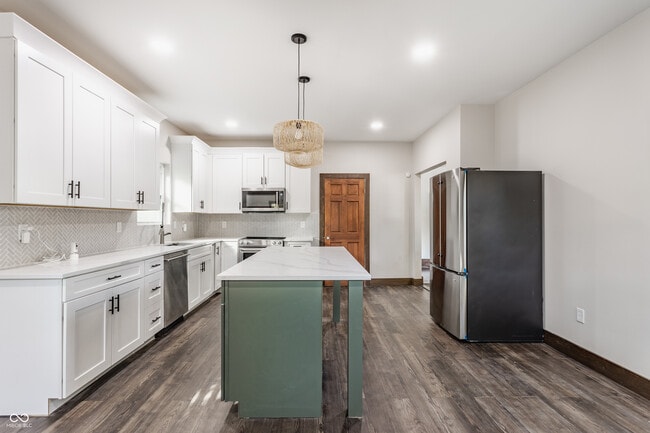 Building Photo - 1235 Tecumseh St