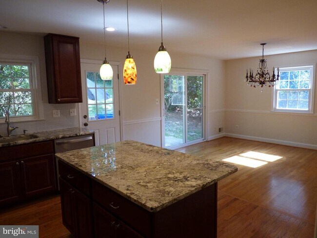 Building Photo - 7815 Fulbright Ct