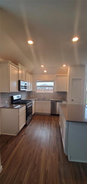 Building Photo - 120 Konik Rd