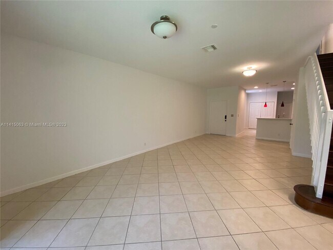 Building Photo - 4272 Vineyard Cir