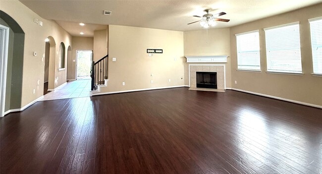 Primary Photo - 6330 Bain Dr