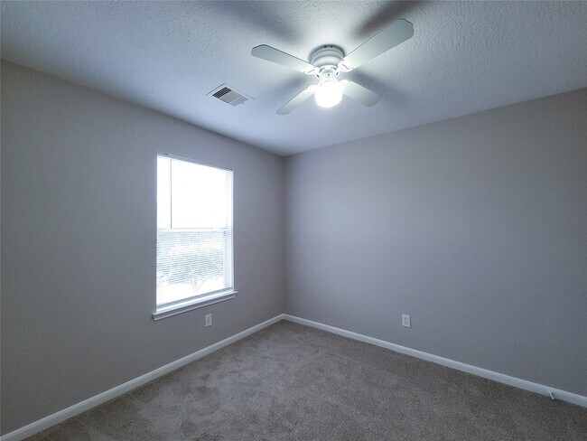 Building Photo - 20759 Cypress Crescent Ln