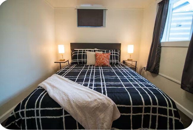 Building Photo - 205 S Washington St