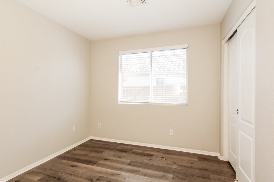 Building Photo - 8113 W Pima St