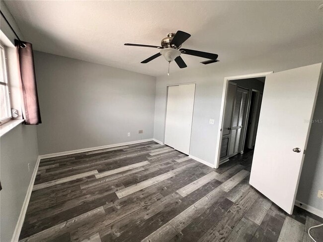 Building Photo - 920 Conecta Dr