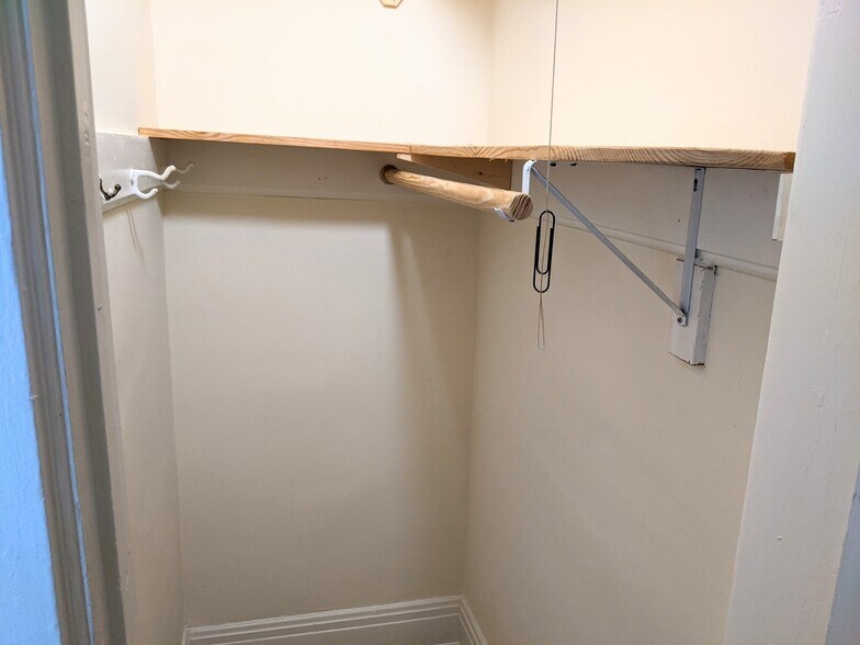 Building Photo - 1308 Sherman Ave