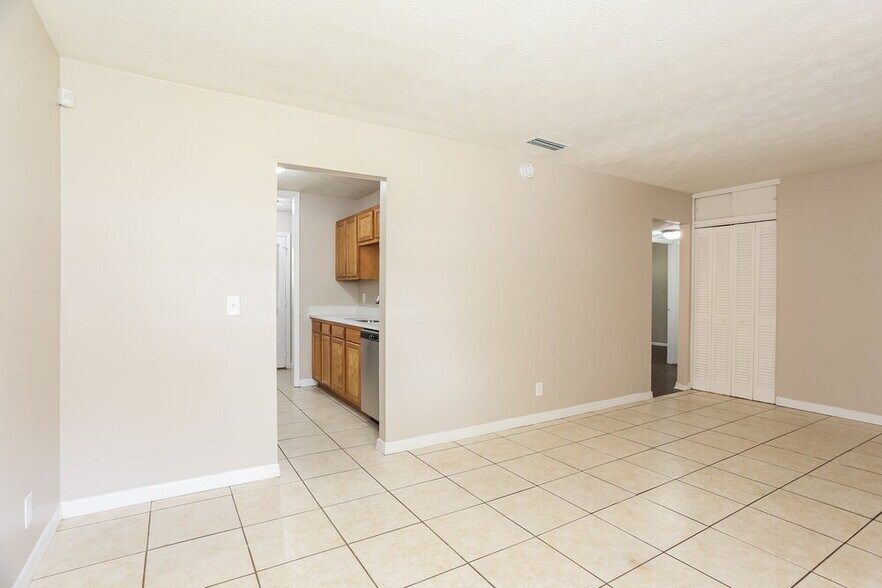 Building Photo - 7233 Eudine Dr S