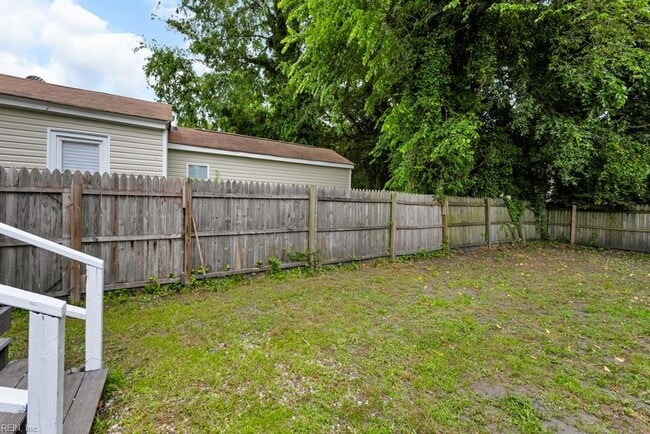 Building Photo - 1413 Highland Ave