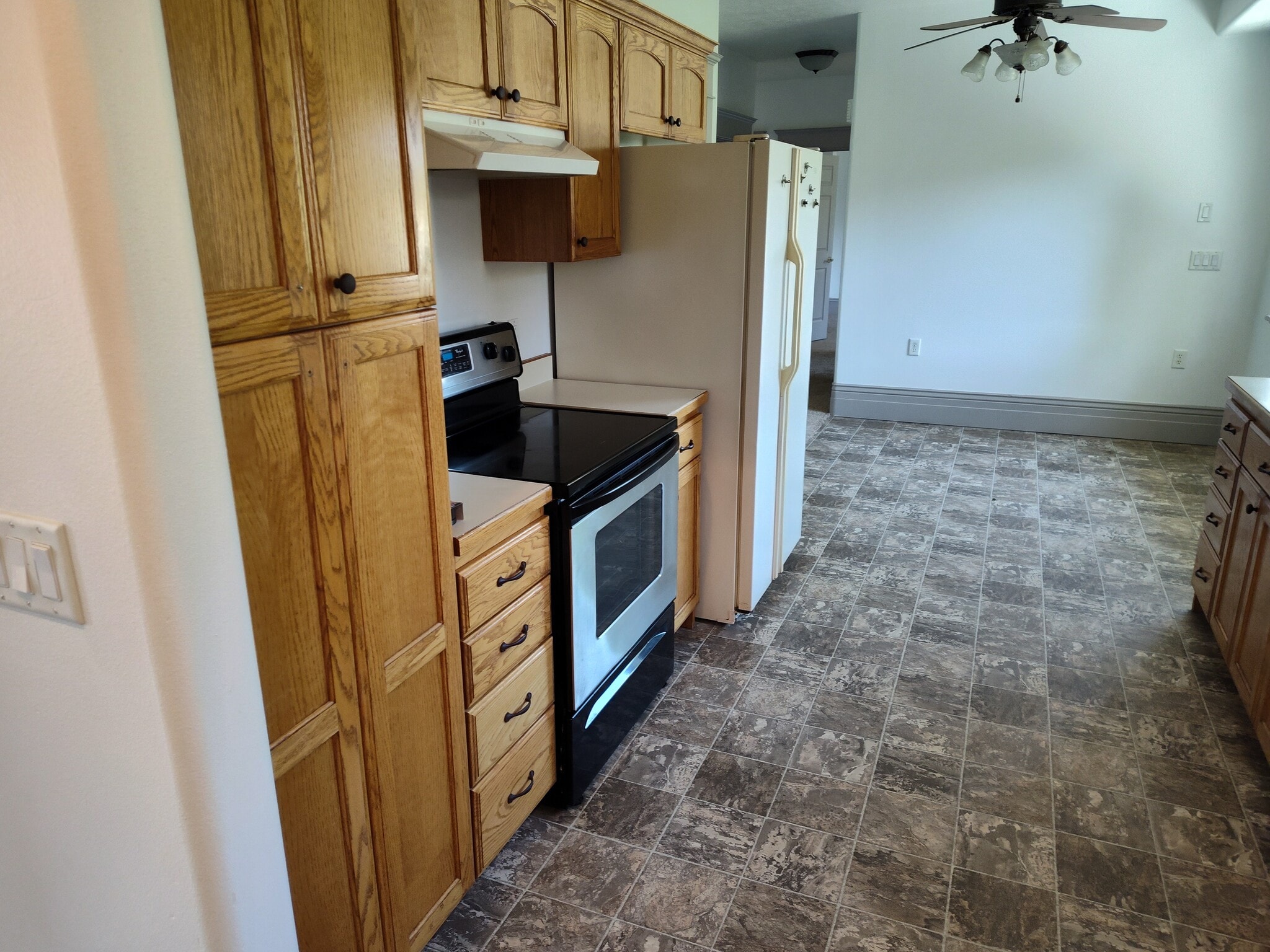 Building Photo - 280 E 400 S