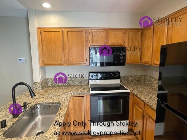 Building Photo - 249 Kingston Way