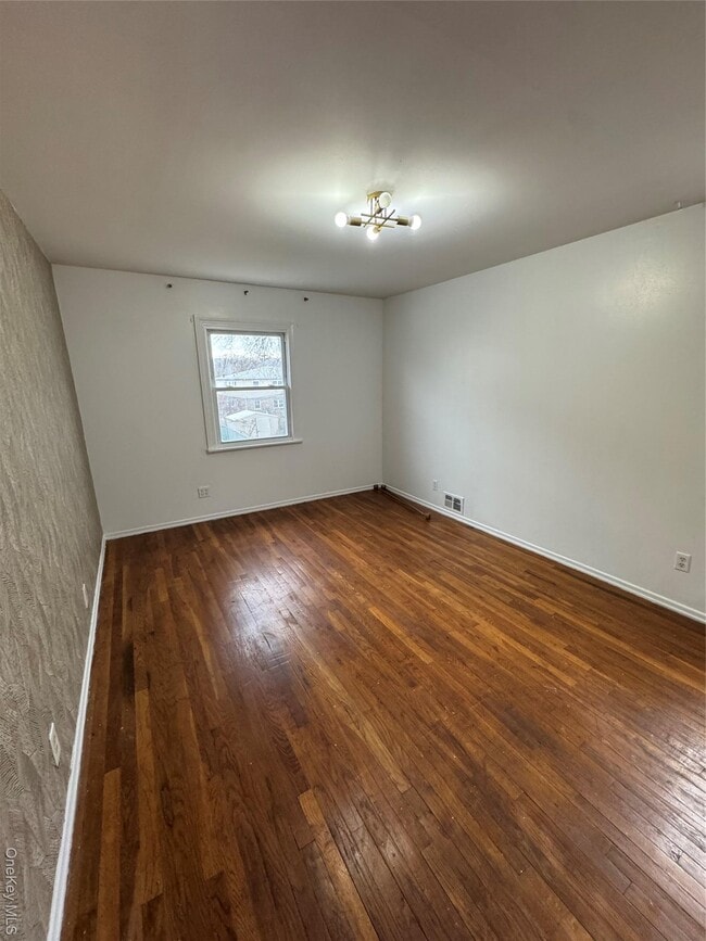 Building Photo - 144-05 21st Ave