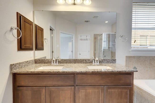 Building Photo - 3215 Honey Peach Way