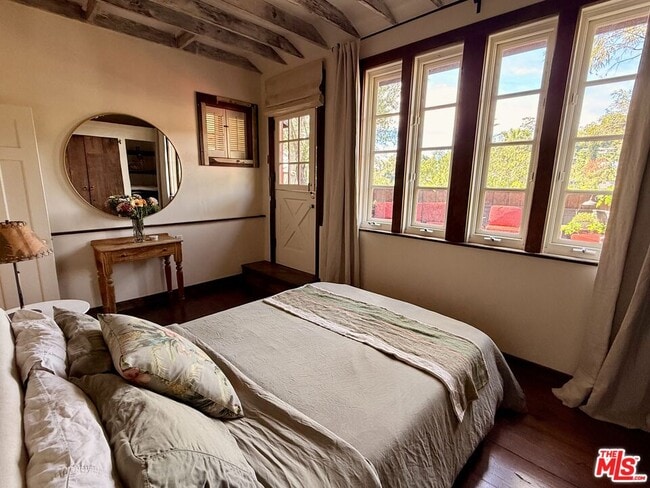 Building Photo - 2566 Verbena Dr