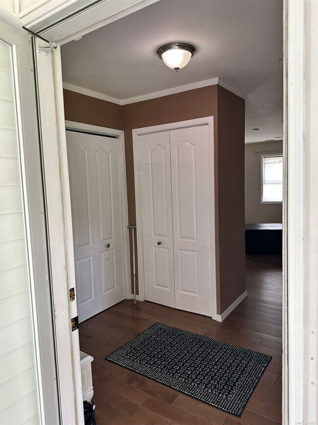 Building Photo - 115 Wedgewood Dr