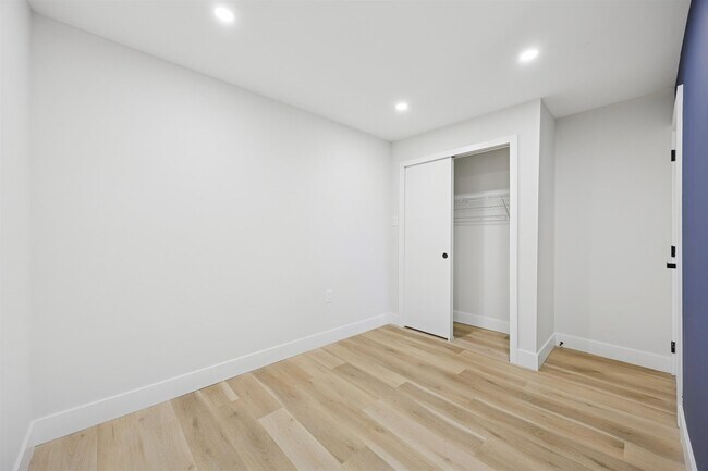 Building Photo - 4522 Baker St