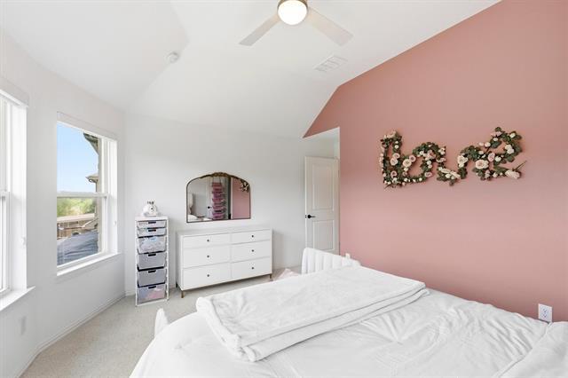 Building Photo - 10720 Canoe Dr