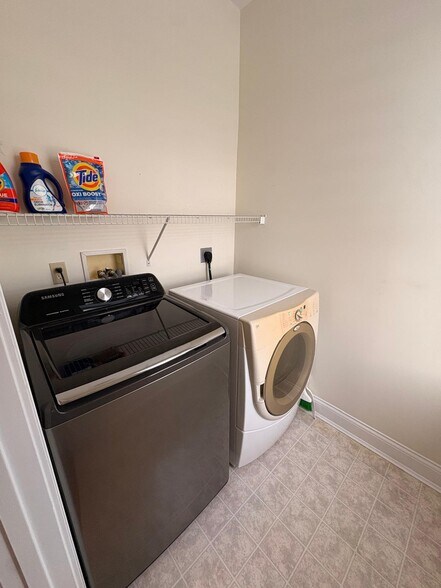 In-unit laundry - 1925 Auburn Ave