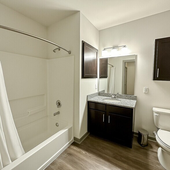 Building Photo - 111 E 4th St