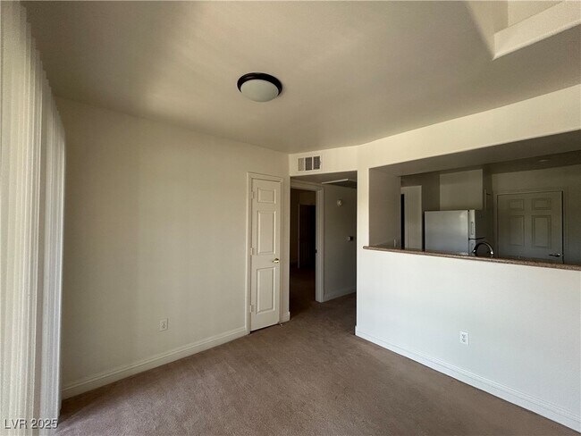 Building Photo - 8000 W Badura Ave