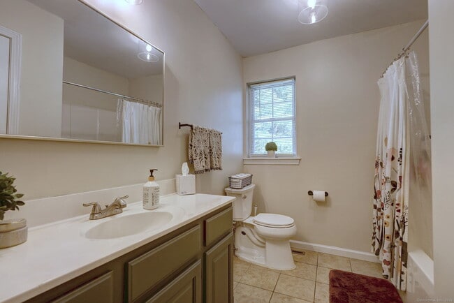 Building Photo - 167 Osborn Rd