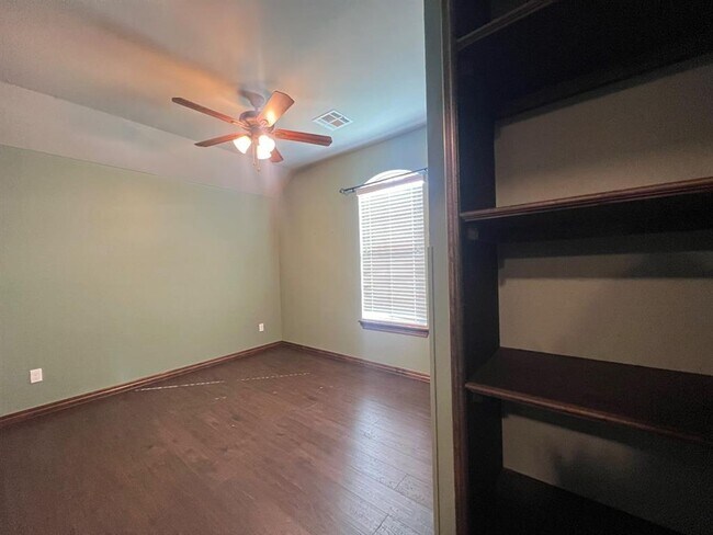 Building Photo - 11713 SW 14th St