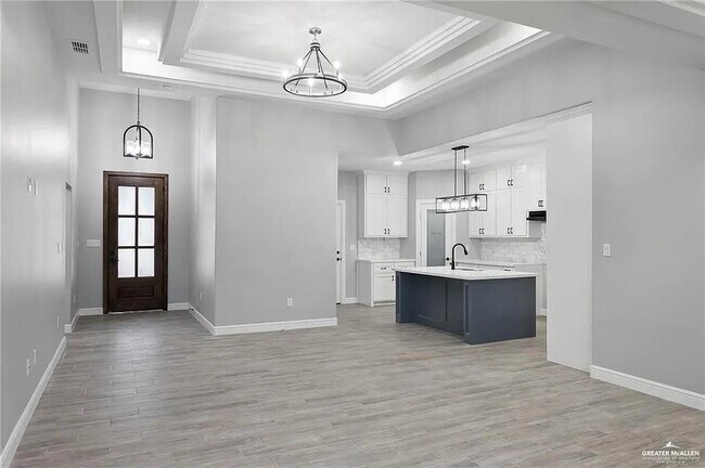 Building Photo - 10804 N Sugar Bear Dr