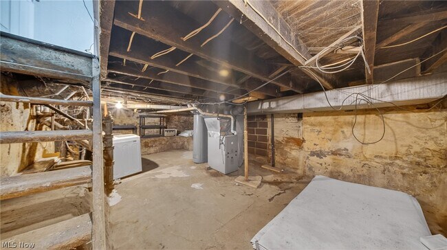 Building Photo - 511 Brown St