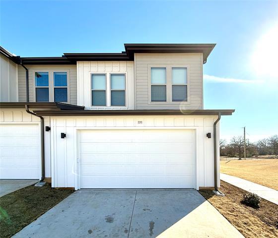 Building Photo - 3120 Bennett Dr