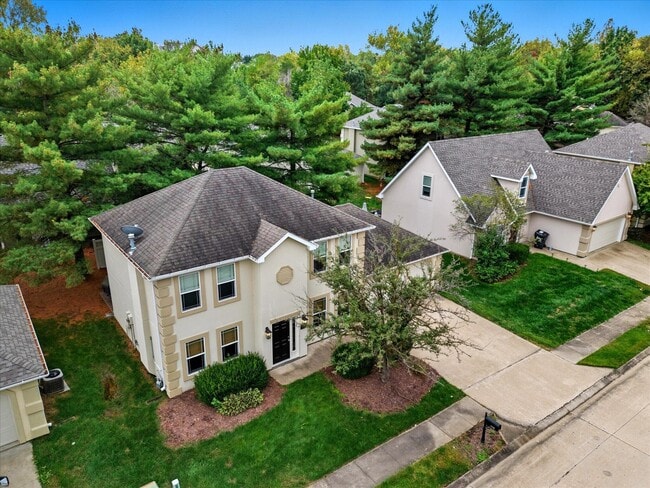 Building Photo - 420 N Village Cir