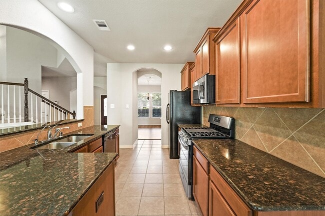 Building Photo - 115 Black Swan Pl