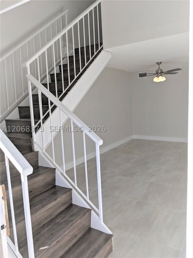 Building Photo - 8550 SW 109th Ave