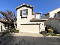 Building Photo - North Natomas 3bd/2.5ba House with 2 Car Garage