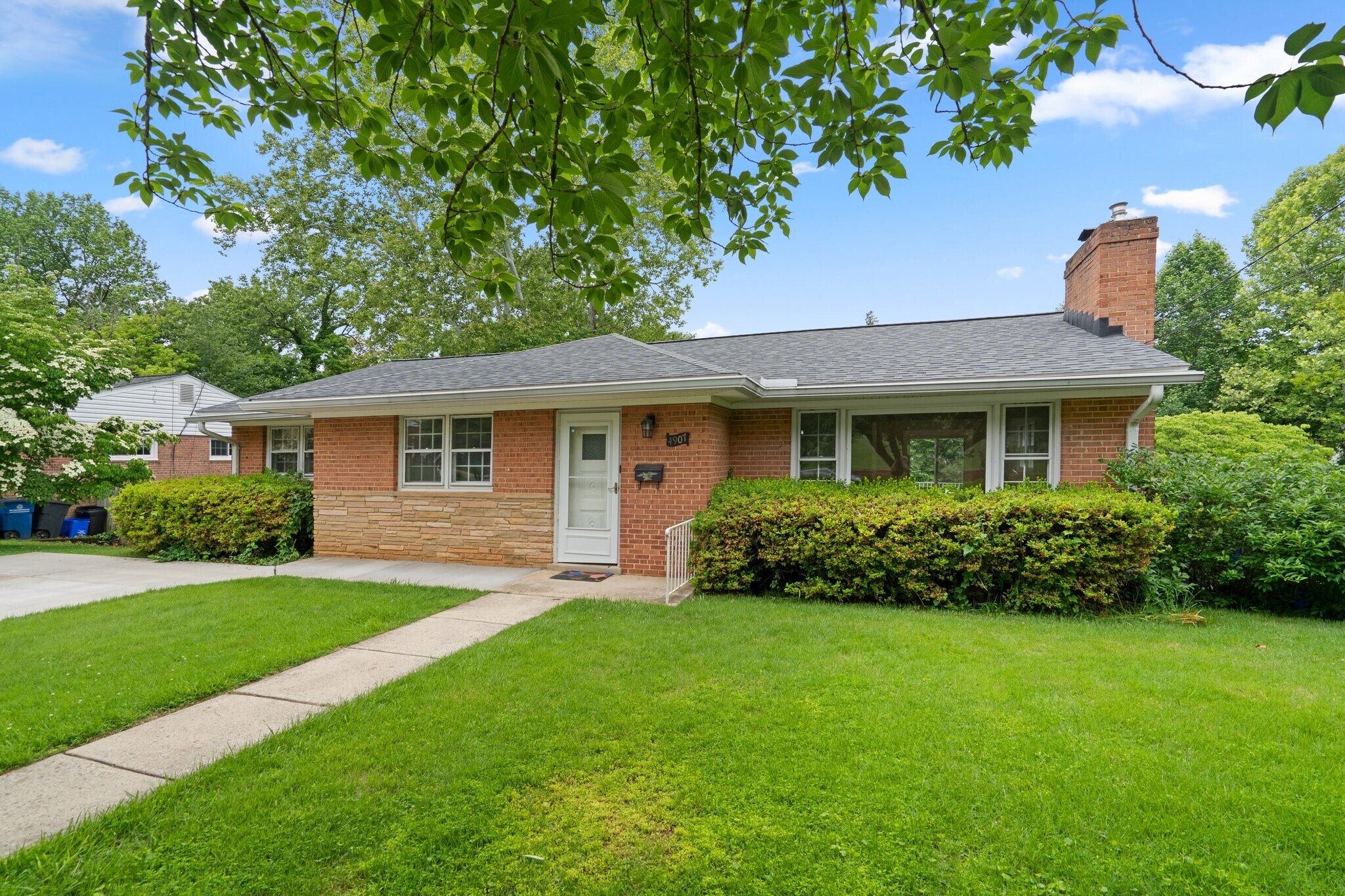 Building Photo - 4907 Elsmere Ave